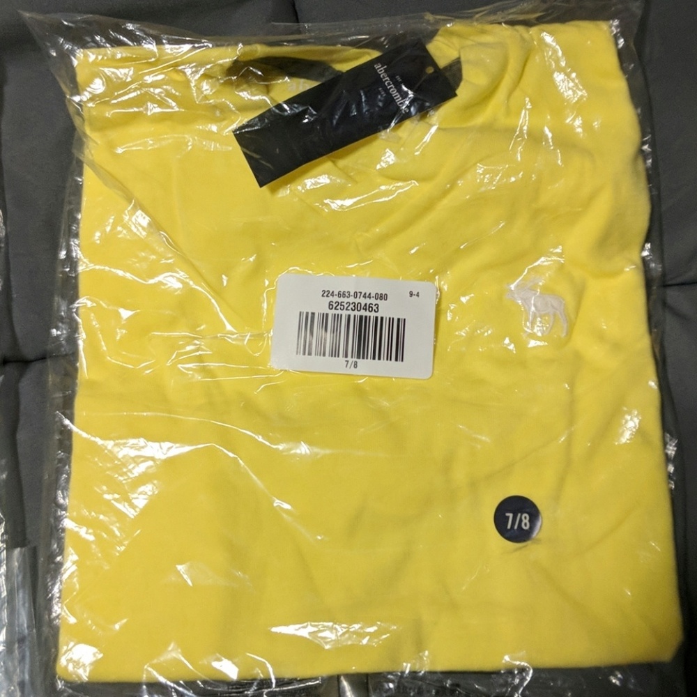 Abercrombie t shirt